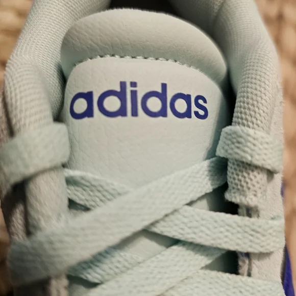 Adidas VL Court Bold JR3135 Sneakers - Picture 8 of 11